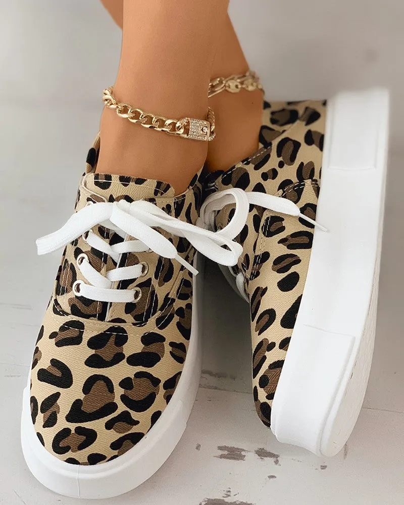 Eyelet Lace up Flatform Canvas Shoes
