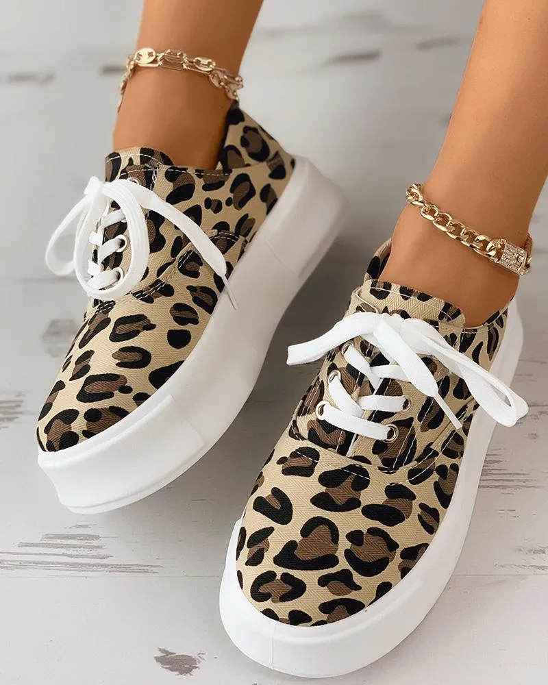 Eyelet Lace up Flatform Canvas Shoes