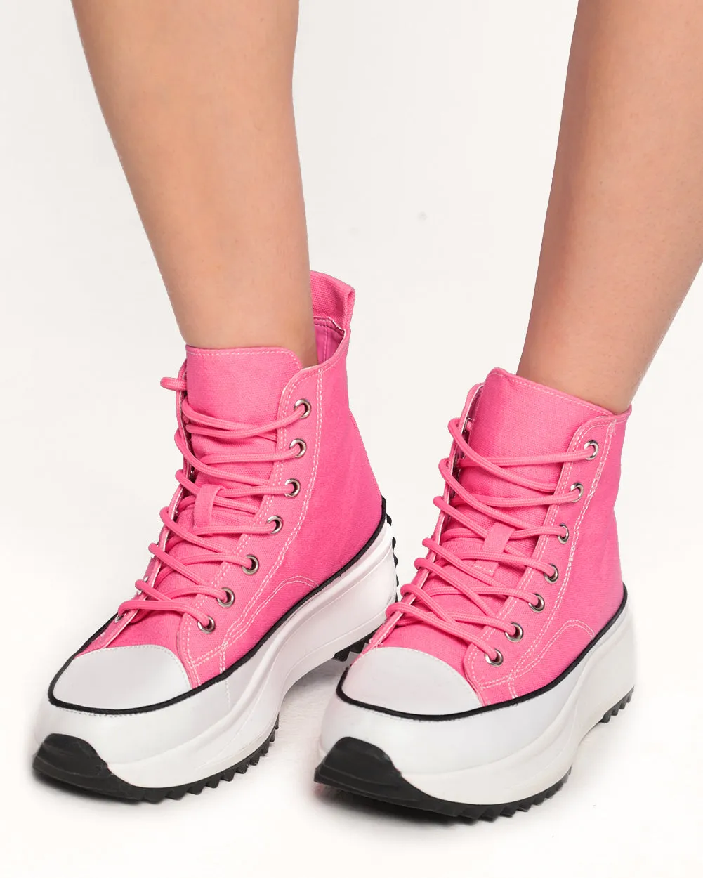No Pressure Platform Lace-Up Sneakers