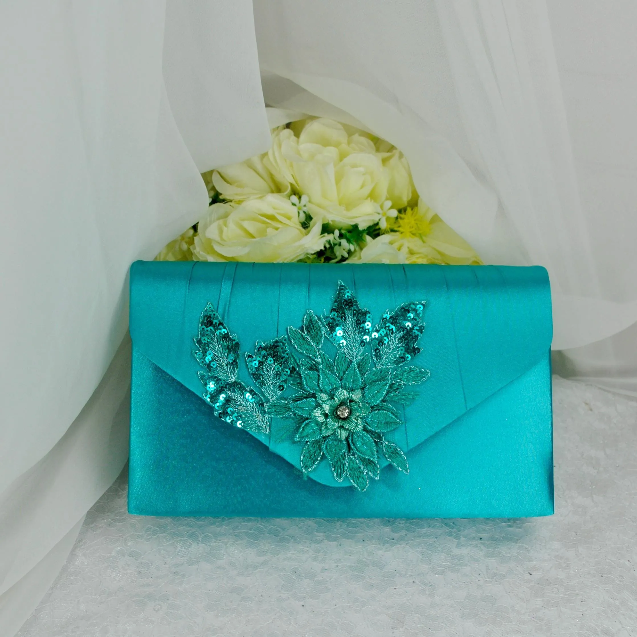 Stunning Teal Pumps Clutch Bag and Fascinator Hat. UK5/US7.5