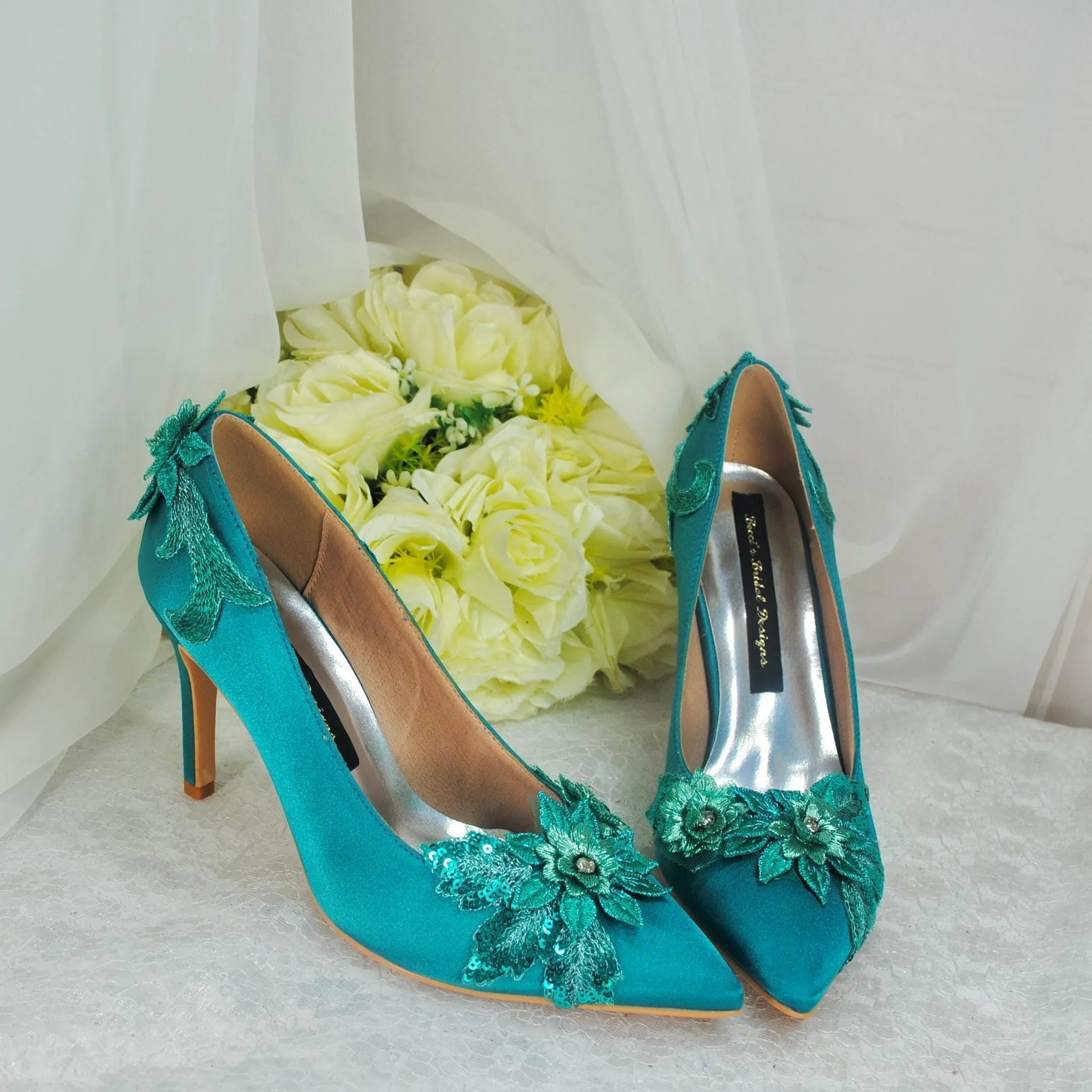 Stunning Teal Pumps Clutch Bag and Fascinator Hat. UK5/US7.5